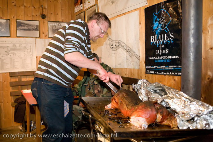 20081206stbarbedhoil064