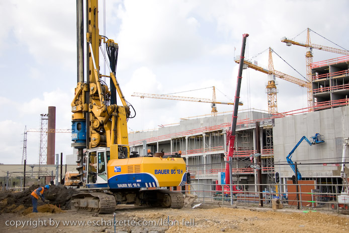 20081120gare_belval_plaza003