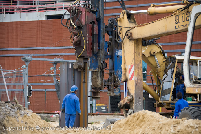 20081120gare_belval_plaza005