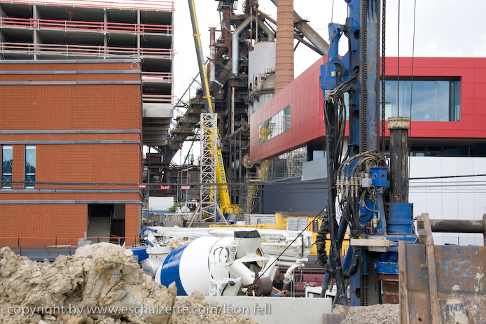 20081120gare_belval_plaza007