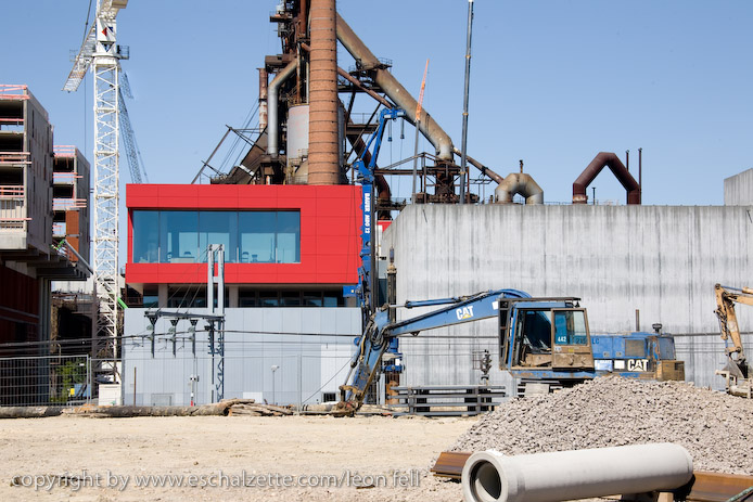 20081120gare_belval_plaza010