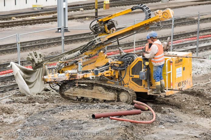 20081120gare_belval_plaza026