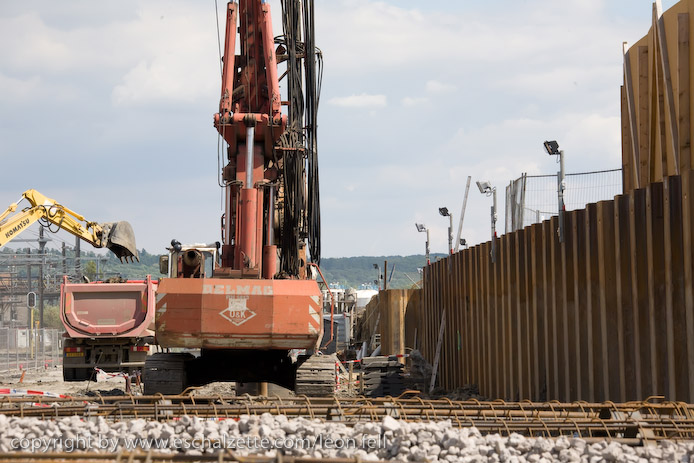 20081120gare_belval_plaza027