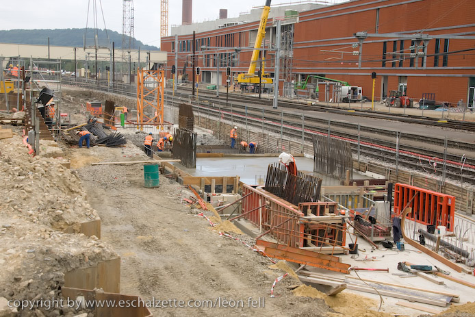 20081120gare_belval_plaza032