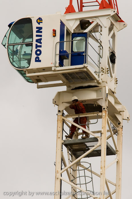 20081120gare_belval_plaza038