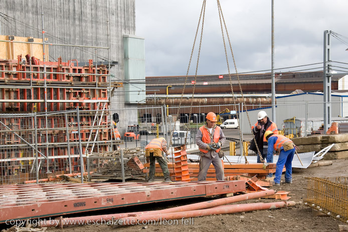 20081120gare_belval_plaza050