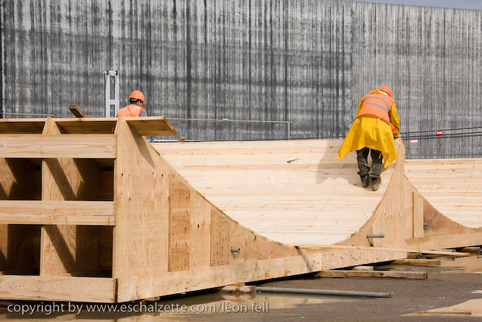 20081120gare_belval_plaza051