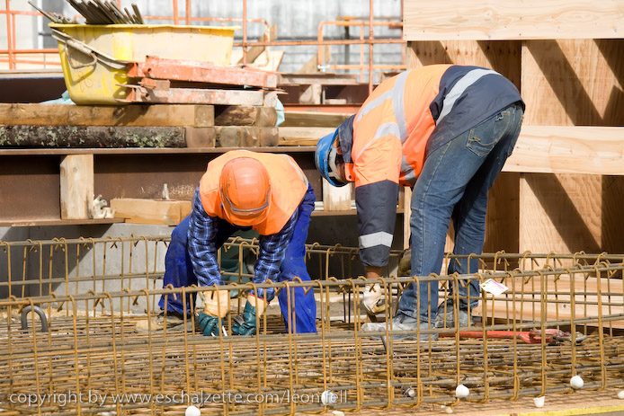 20081120gare_belval_plaza052