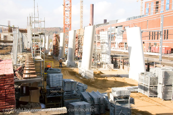 20081120gare_belval_plaza064