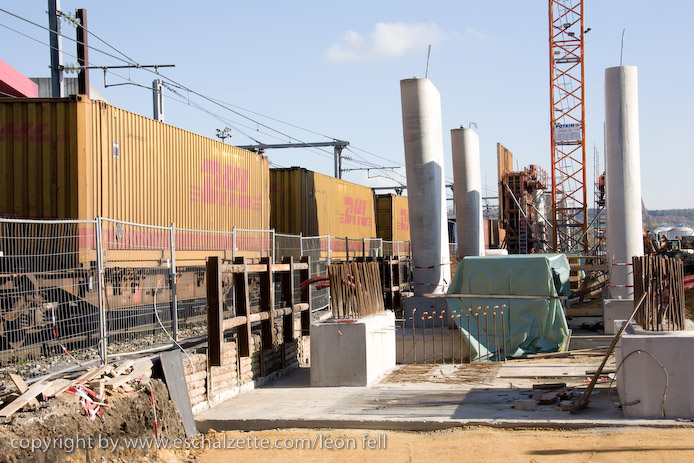 20081120gare_belval_plaza071