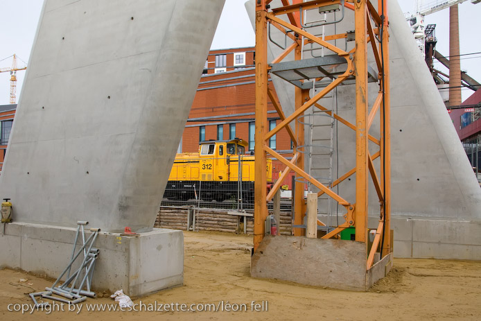 20081120gare_belval_plaza080