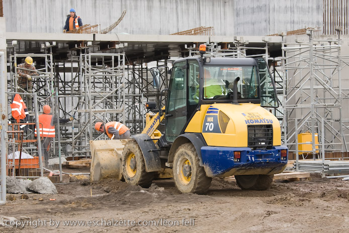 20081120gare_belval_plaza091