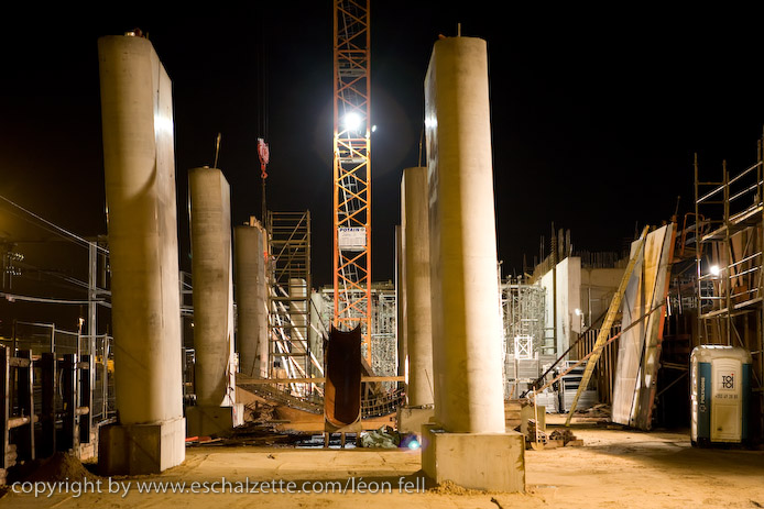 20081120gare_belval_plaza092