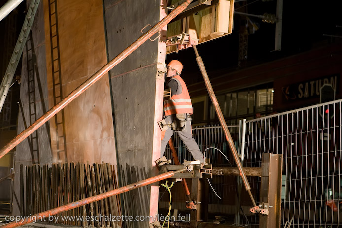 20081120gare_belval_plaza093