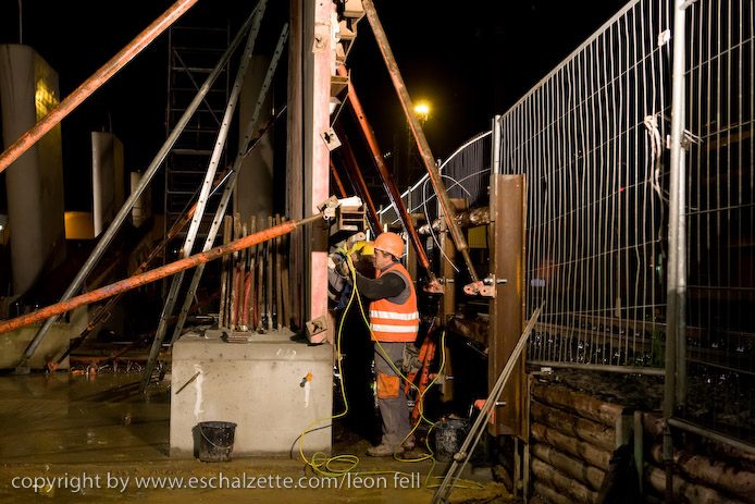 20081120gare_belval_plaza094