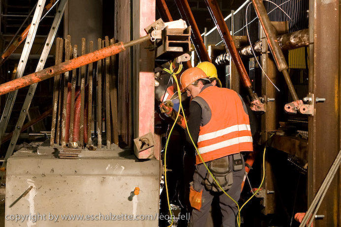 20081120gare_belval_plaza095