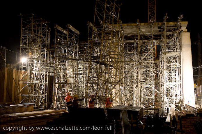 20081120gare_belval_plaza096