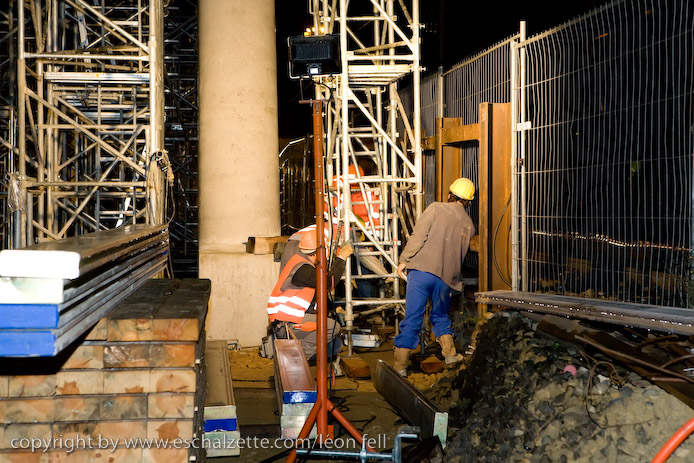 20081120gare_belval_plaza097