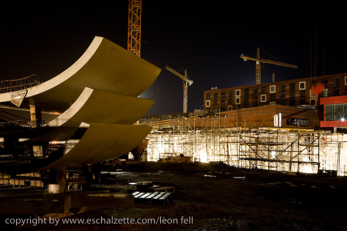 20081120gare_belval_plaza101