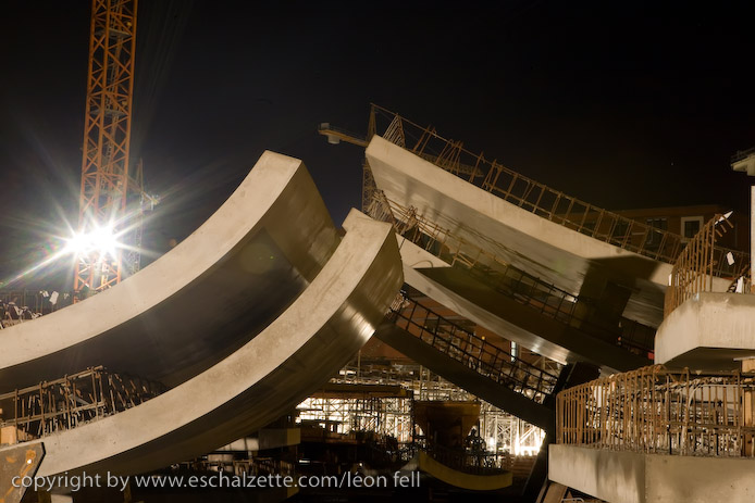 20081120gare_belval_plaza102