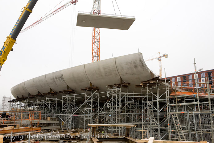 20081220gareplaza047