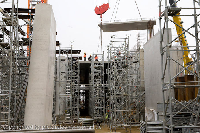 20081220gareplaza059