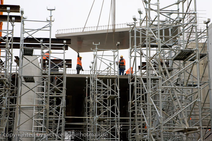 20081220gareplaza060