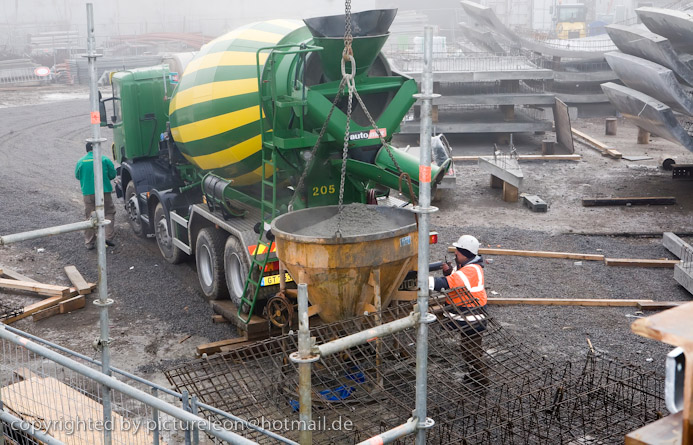 20081220gareplaza092