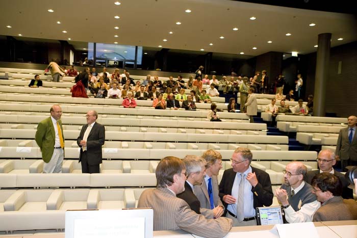 unigoesbelval20070621151