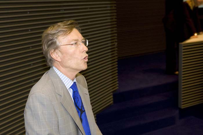 unigoesbelval20070621155