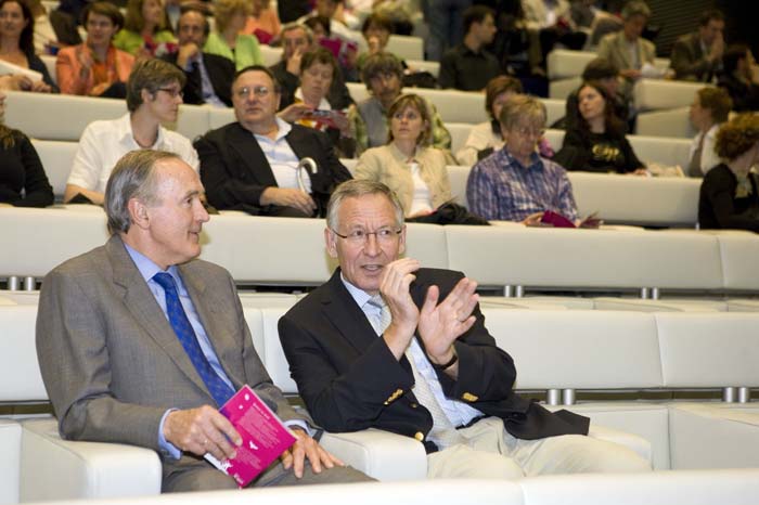 unigoesbelval20070621158