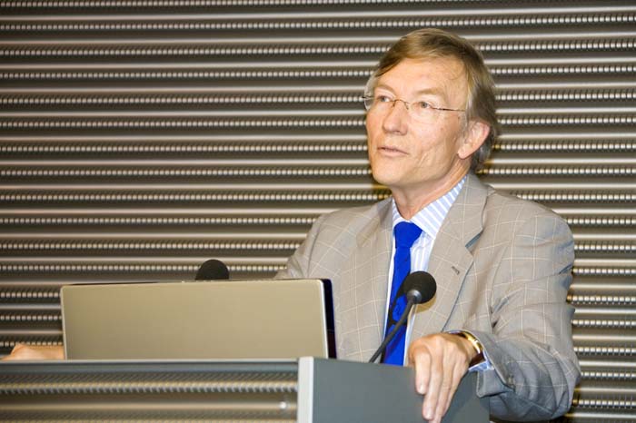 unigoesbelval20070621166