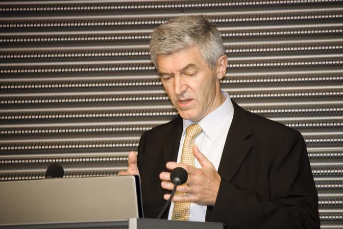 unigoesbelval20070621178