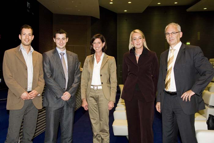 unigoesbelval20070621215