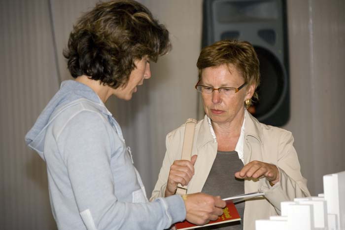 unigoesbelval20070621257