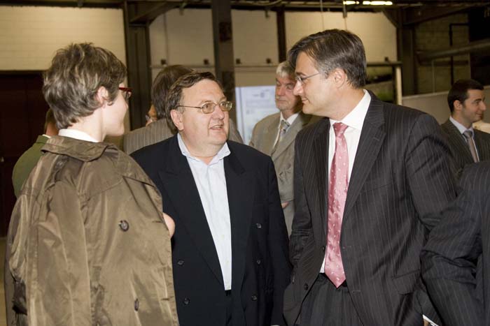 unigoesbelval20070621259