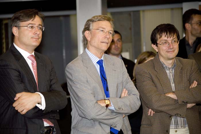 unigoesbelval20070621266