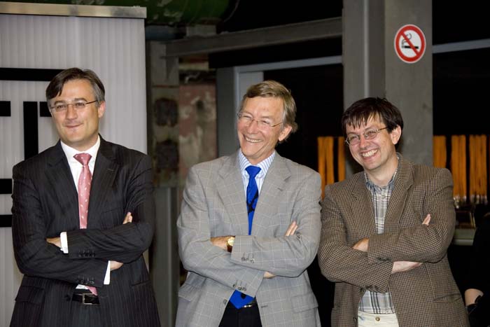 unigoesbelval20070621273