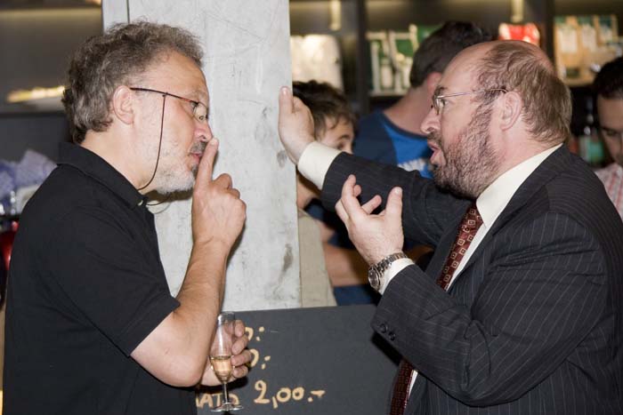 unigoesbelval20070621281